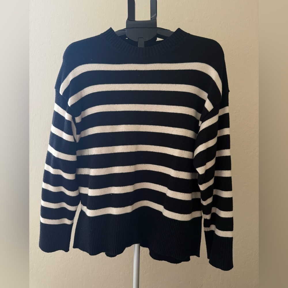 Striped Black and White Women's Crew Neck Sweater